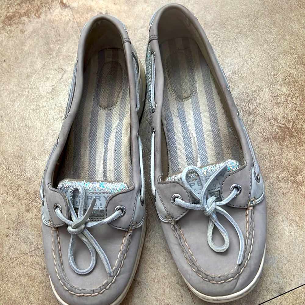 Sperry Top spider slip ons